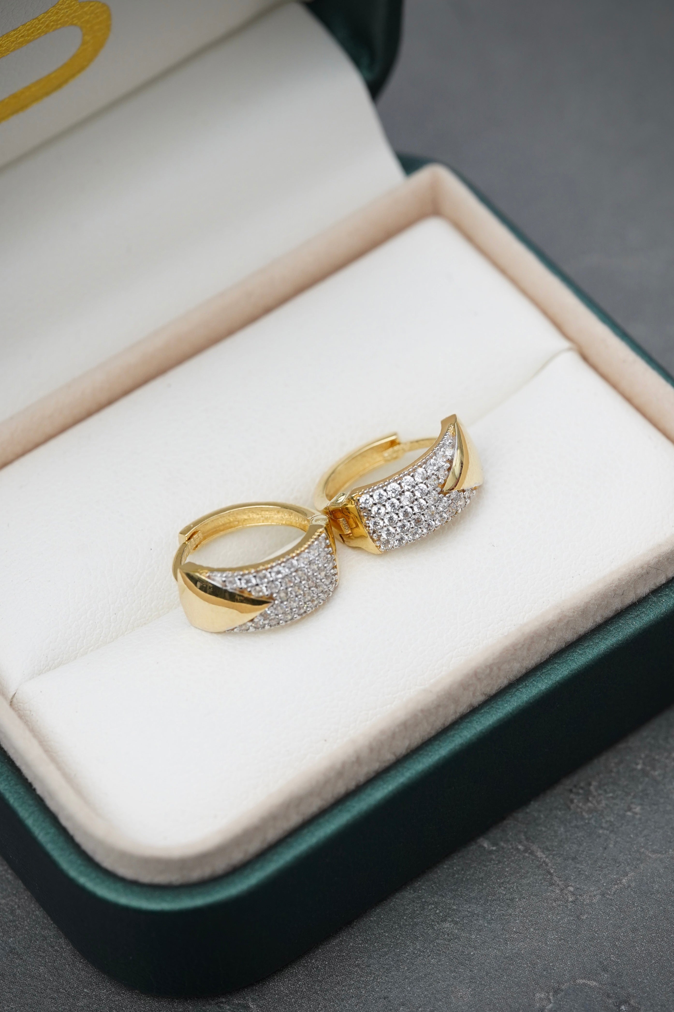 Candongas con swarovski blanco 3.5gr / Largo 1.3cm / Oro Amarillo italy +3 P