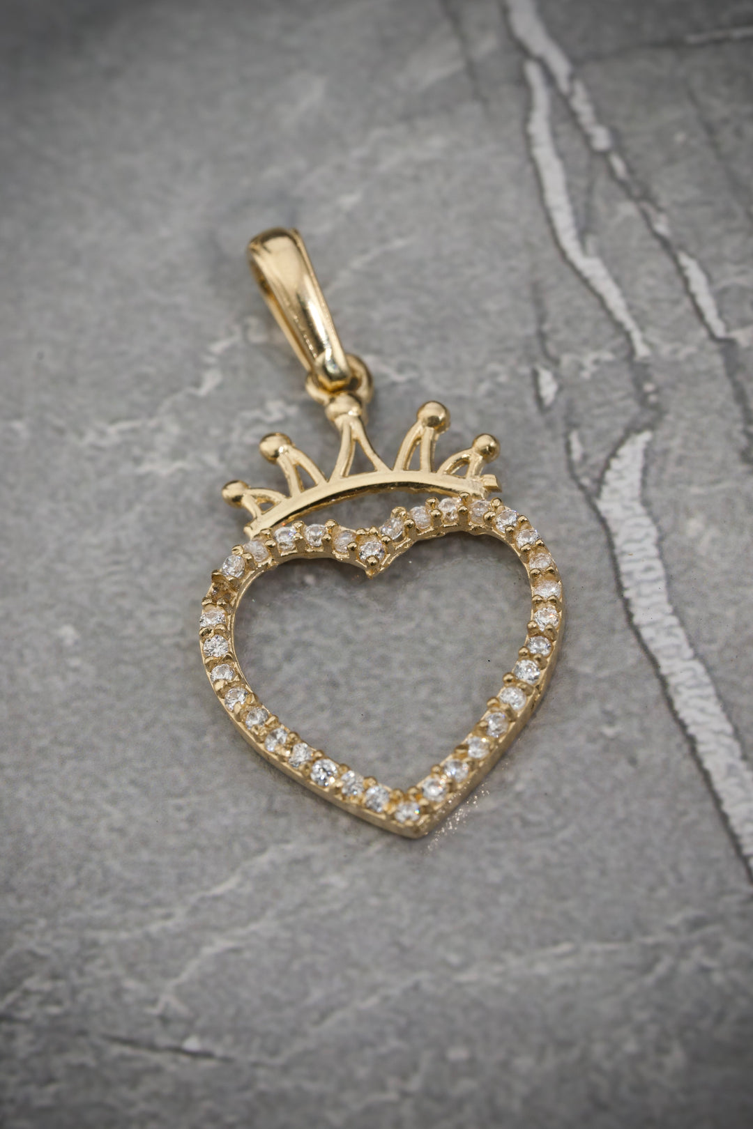 Dije de corazon 1.2gr / Largo 2.5cm — Oro Amarillo