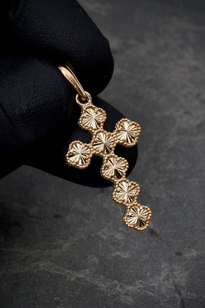 Dije cruz lucky clover diamantada 4.95gr / Largo 4.9cm / Oro Amarillo Nac P