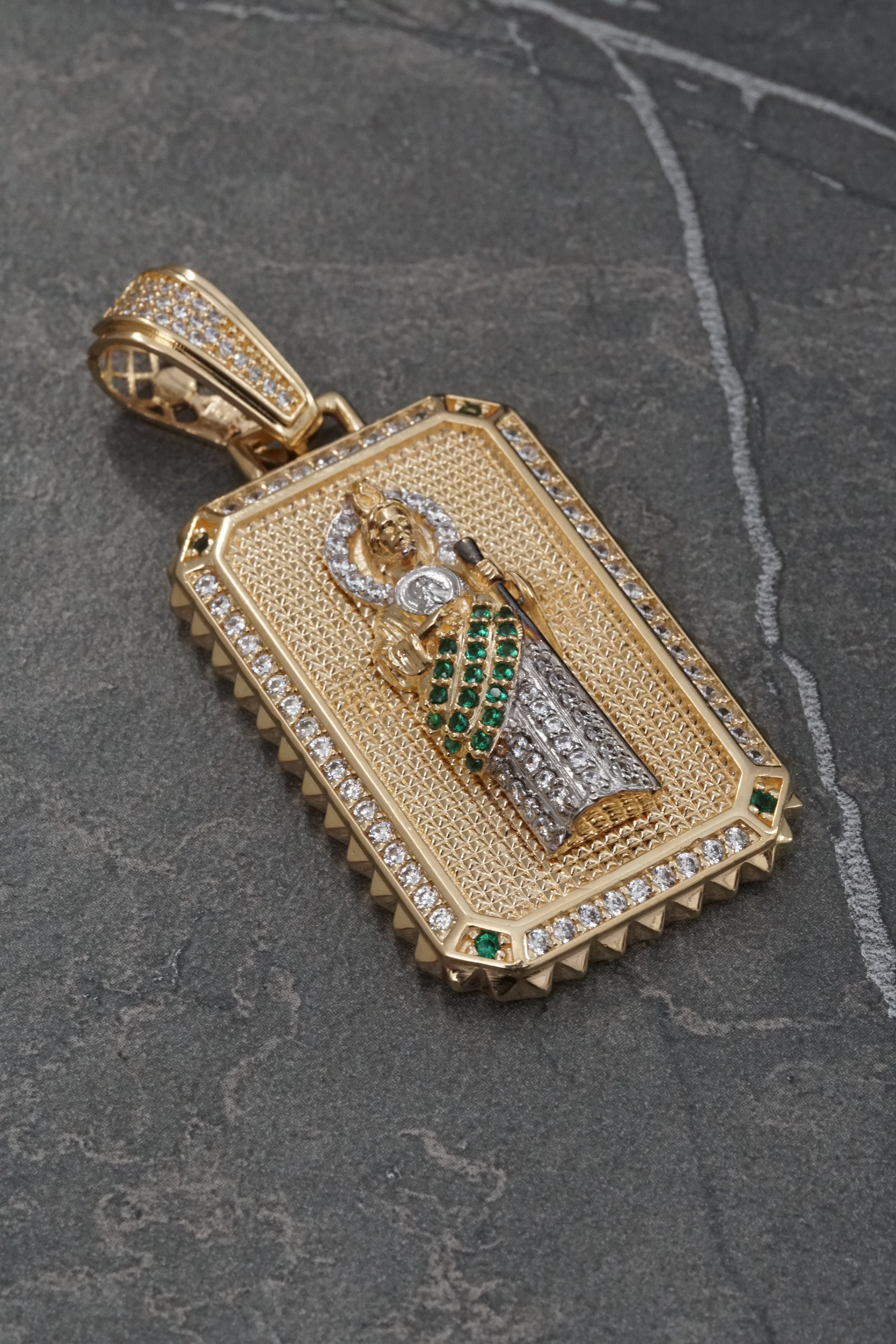 Dije san judas tadeo con swarovski verde y blanco 21.25gr / Largo 5.5cm / Oro Amarillo Nac M