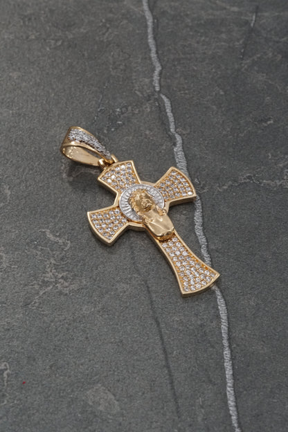 Dije cruz con cristo y swarovski blanco 5.25gr / Largo 4.3cm / Dos Oros Nac M