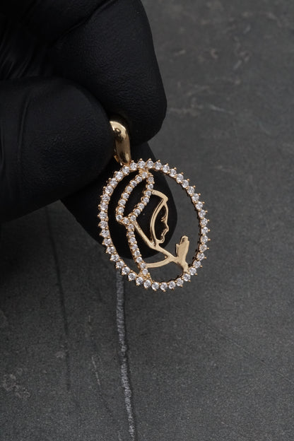 Dije virgen de guadalupe con swarovski blanco 2.9gr / Largo 3cm / Oro Amarillo Nac M