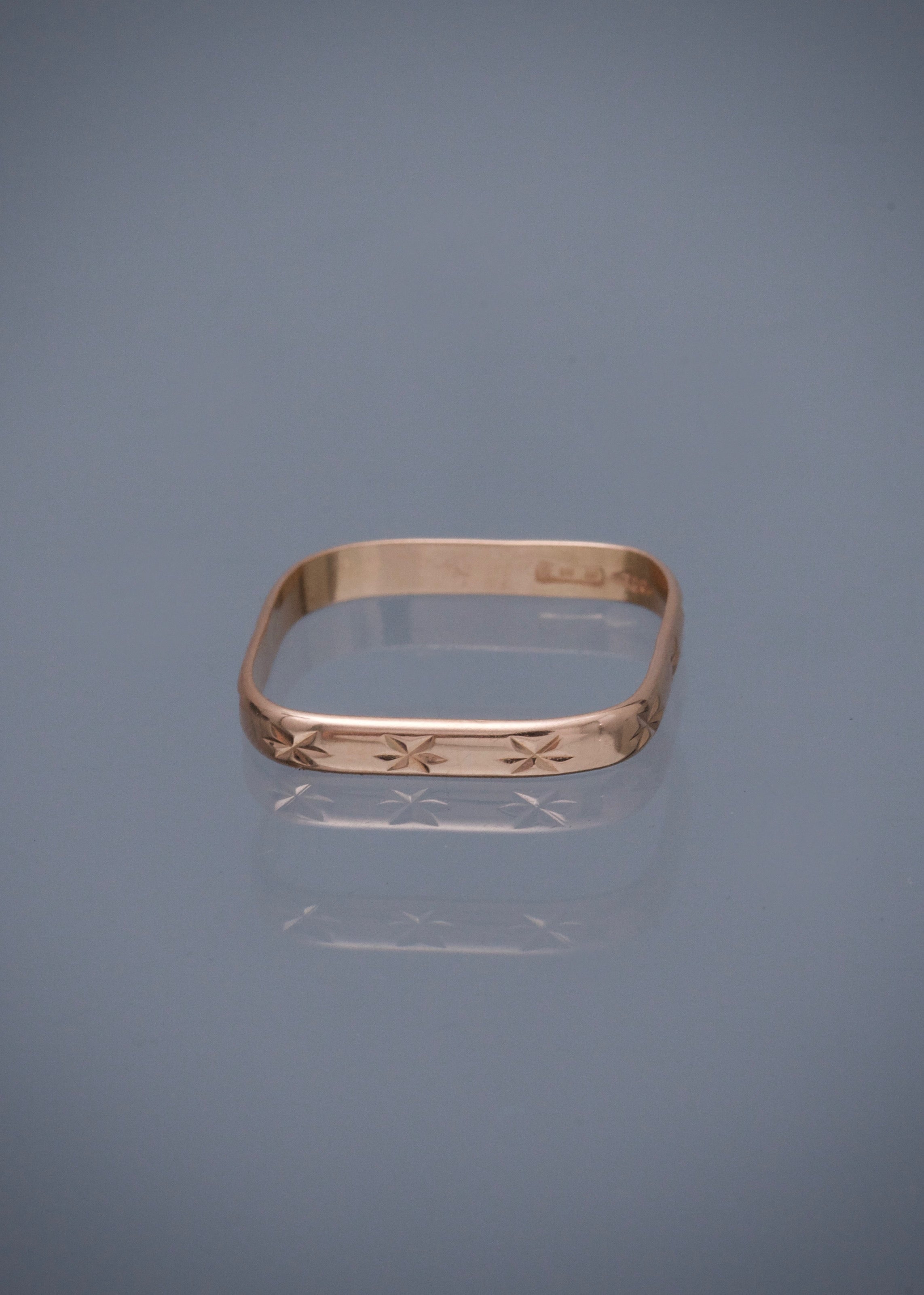 Anillo cuadrado 1.55gr / TALLA 6 1/2 / Oro Rosado italy cte P