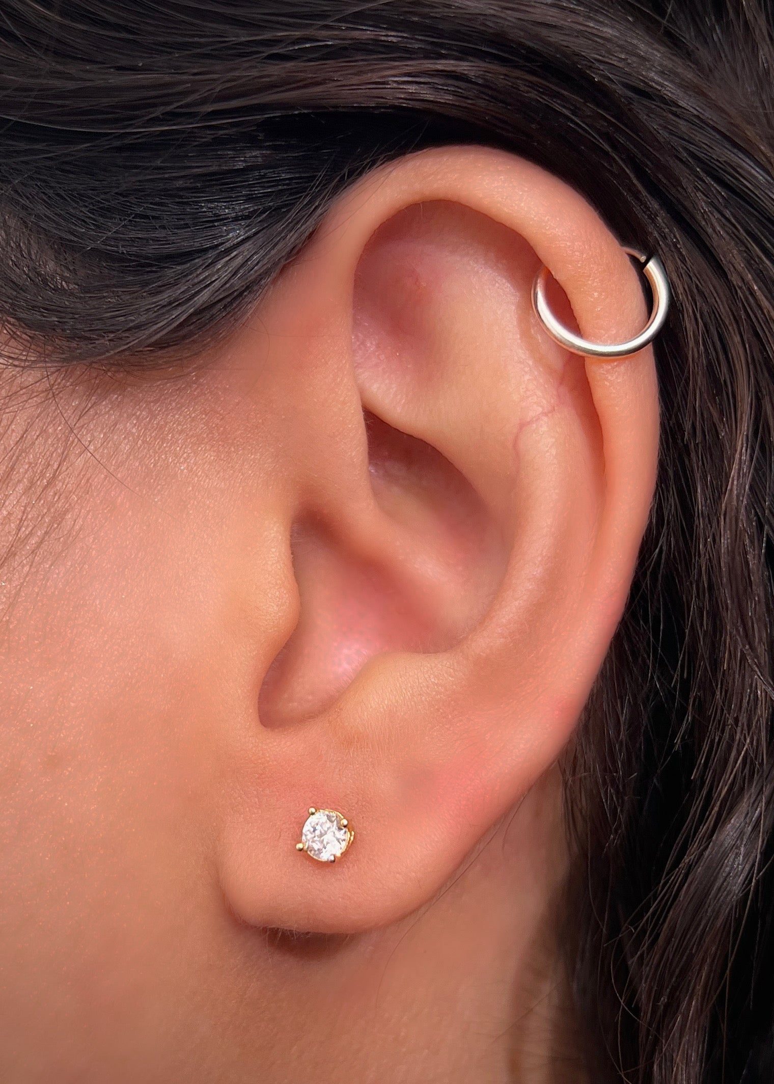 Topos con swarovski blanco 0.9gr / Largo 0.38cm / Oro Amarillo Nac*