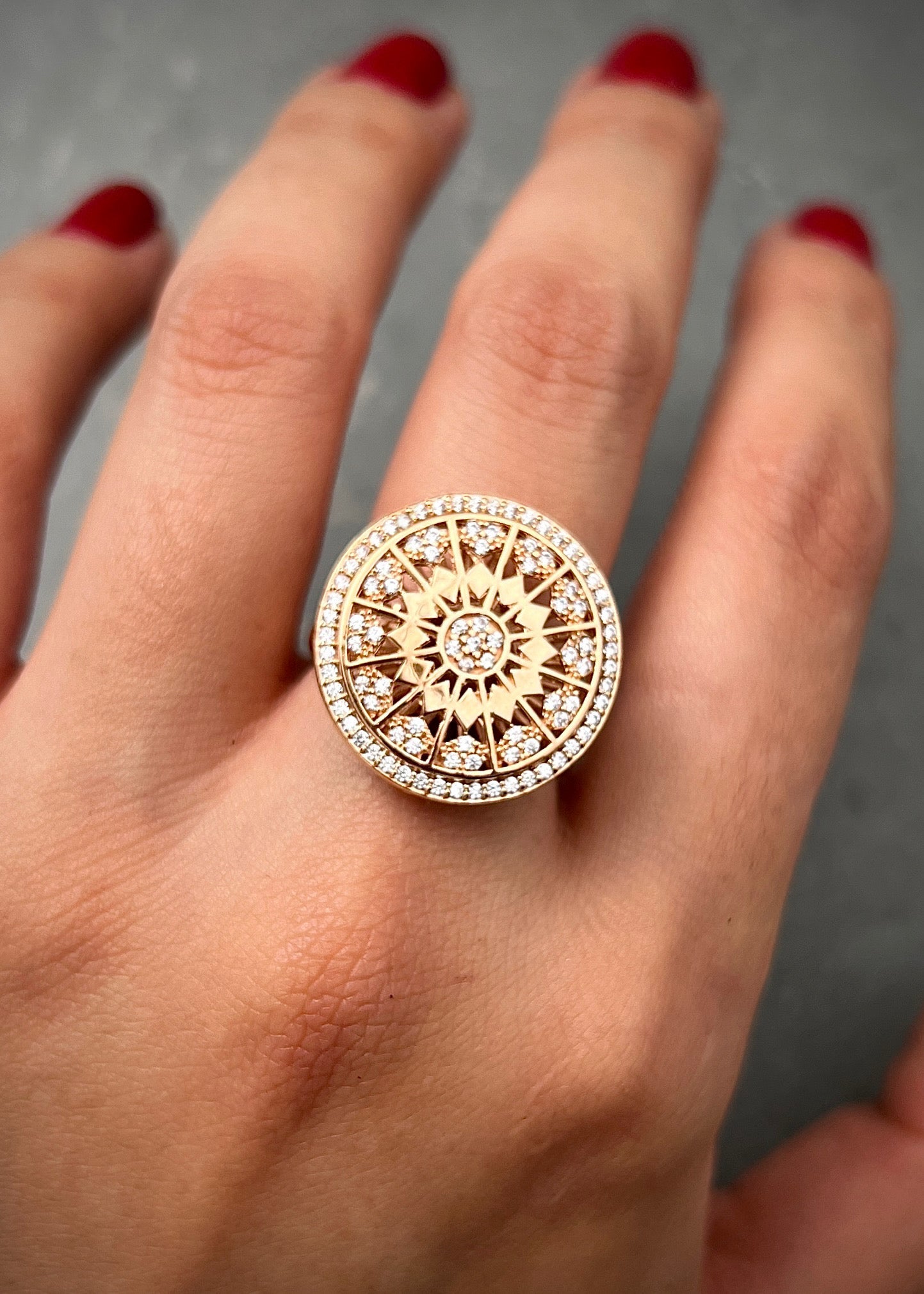 Anillo con swarovski blanco 6.9gr / TALLA 6 / Oro Rosado Nac P