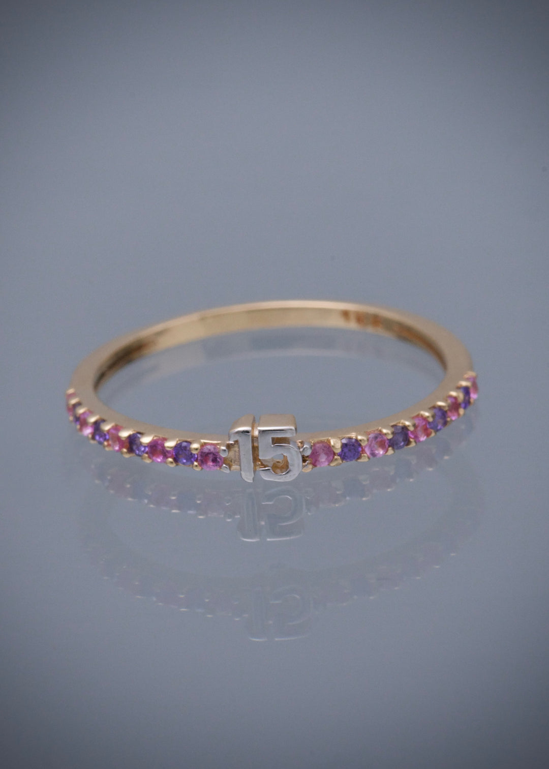 Anillo de 15s con swarovski rosado y morado 1.4gr / Talla 7 1/4 — Oro Amarillo