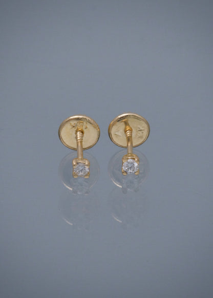 Topos con 7pts de diamante 0.5gr / Largo 0.23cm / Oro Amarillo (Joya) B