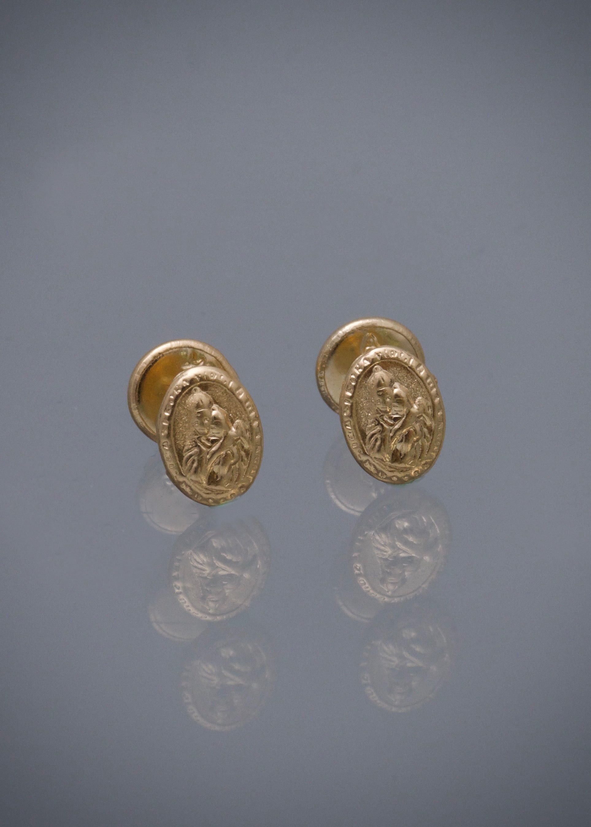 Topos virgen del carmen 0.65gr / Largo 0.7cm / Oro Amarillo Nac M