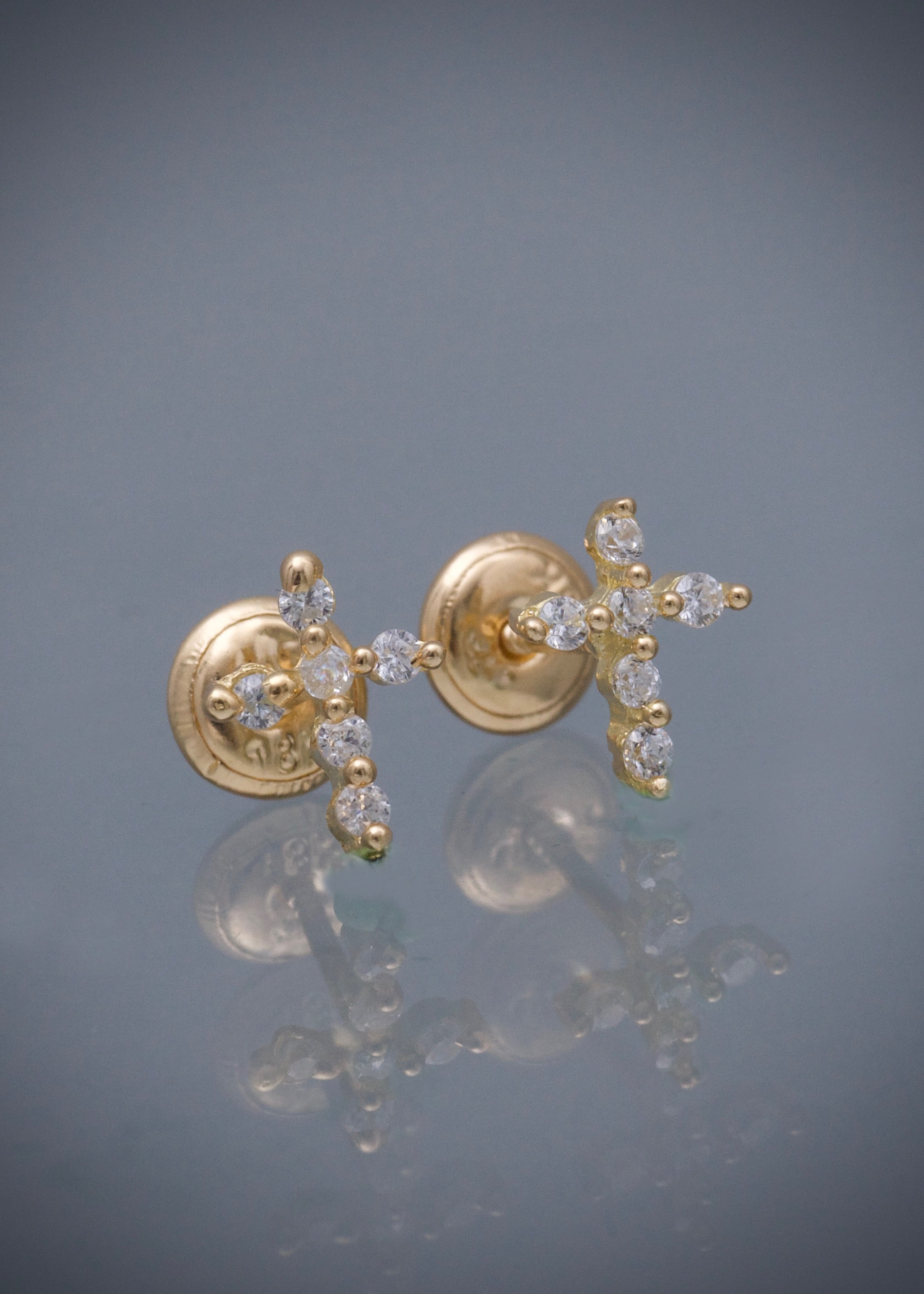 Topos cruz con swarovskis blancos 0.9gr / Largo 0.8cm / Oro Amarillo Nac M