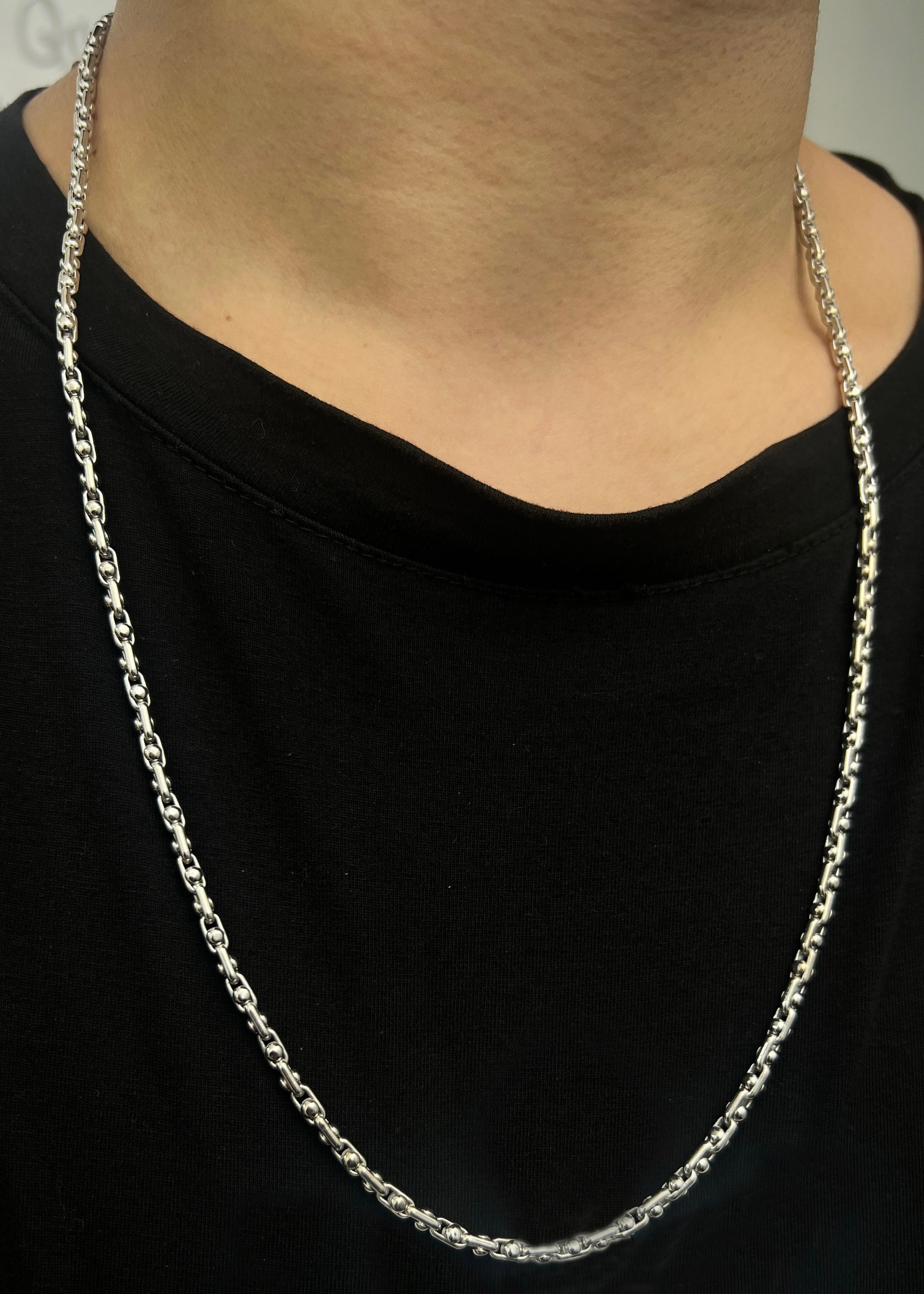 Cadena rustica 52.45gr / Largo: 65cm / Oro Blanco italy cte M