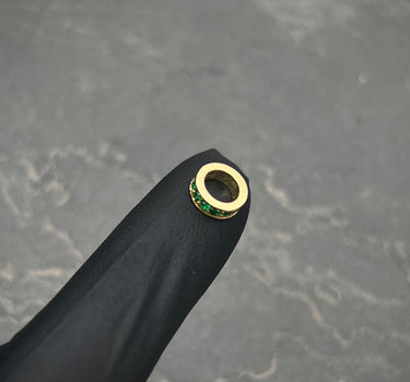 Herraje con swarovski verde 0.6gr / Largo 0.7cm / Oro Amarillo Nac B
