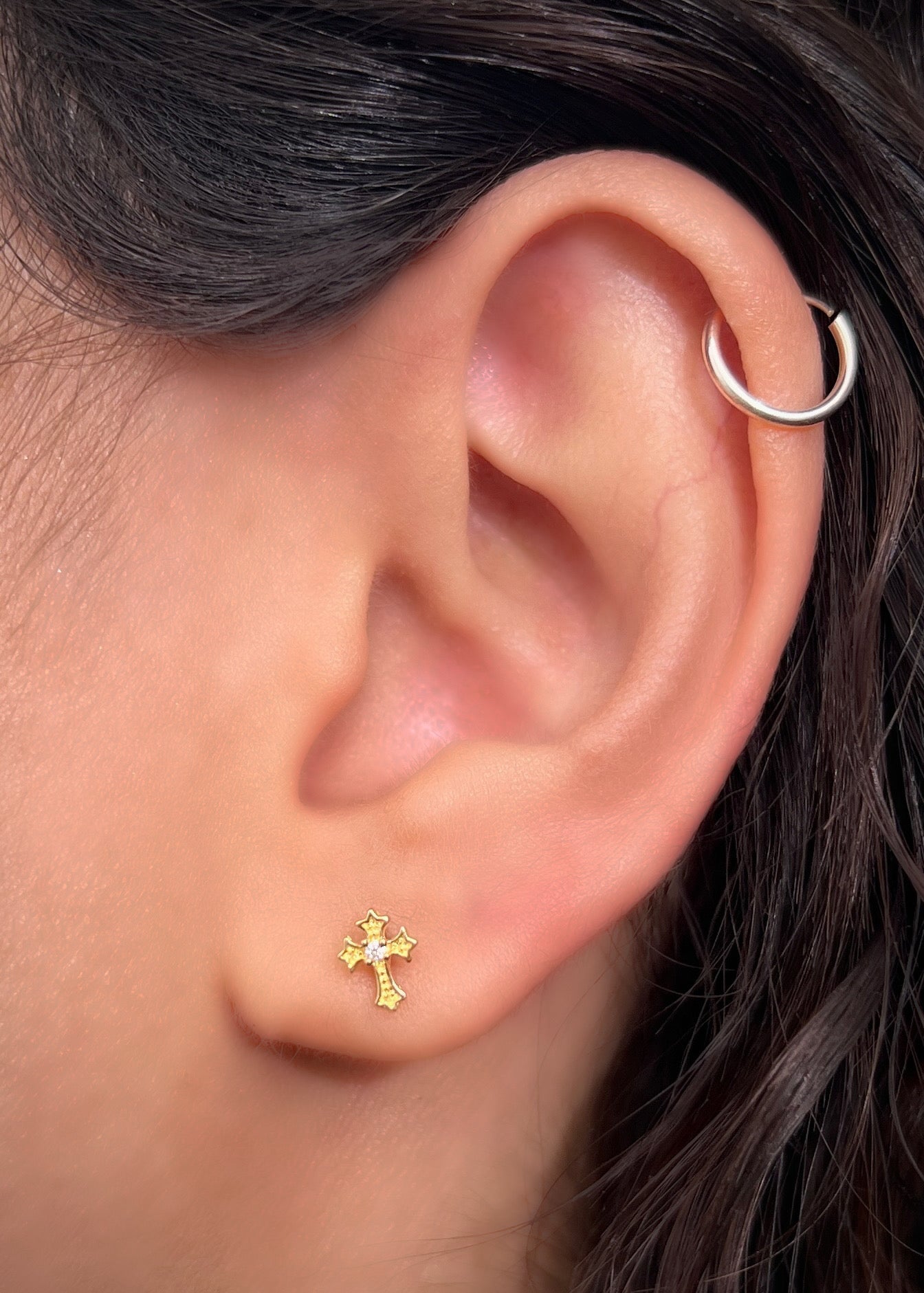 Topos cruz con swarovski Blanco 0.7gr / Largo 0.7cm / Oro Amarillo Nac B