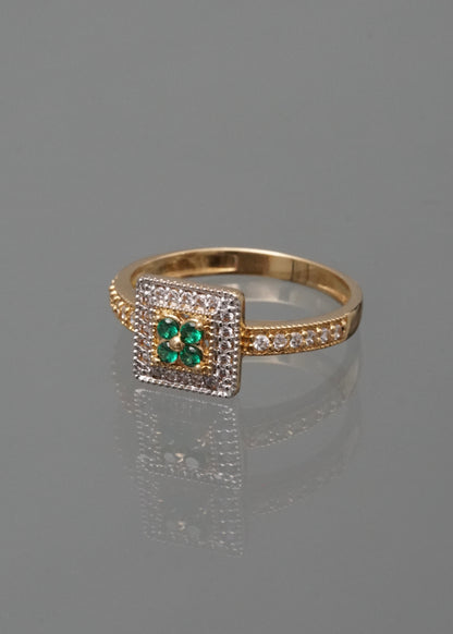 Anillo flor con swarovski verde y blanco 3.3gr / Talla 7 1/ 4 / Oro Amarillo Nac B