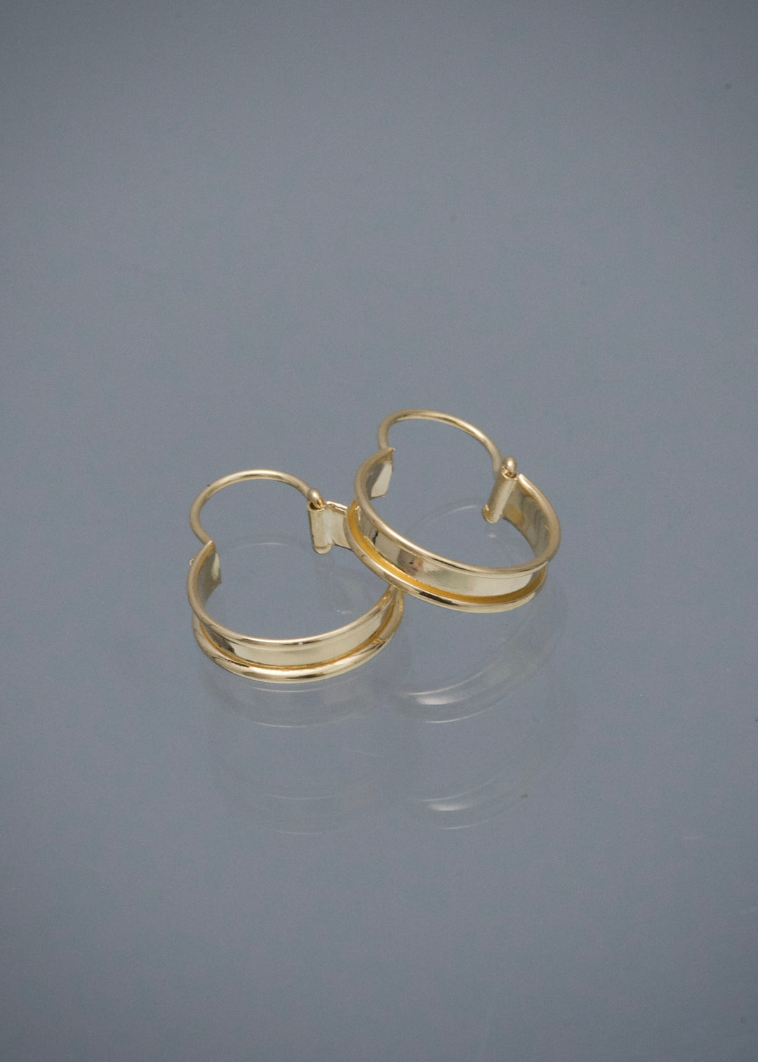 Candongas Lisas 0.85gr / 1.6cm / 3mm — Oro Amarillo