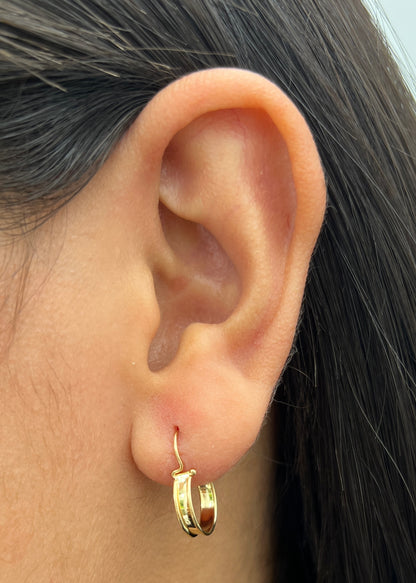 Candongas Lisas 0.85gr / 1.6cm / 3mm — Oro Amarillo