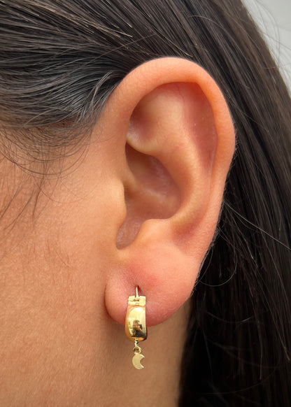Candongas con Luna 0.85gr / 2.2cm / 4.8mm — Oro Amarillo