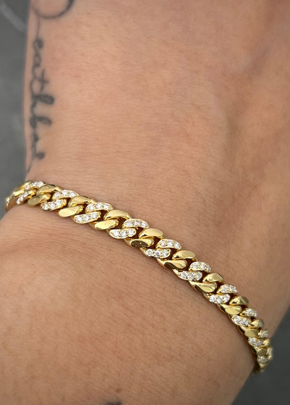 Pulso cubano con 110pts de diamantes 15.2gr / Largo 19.5cm / Oro Amarillo (Joya) M