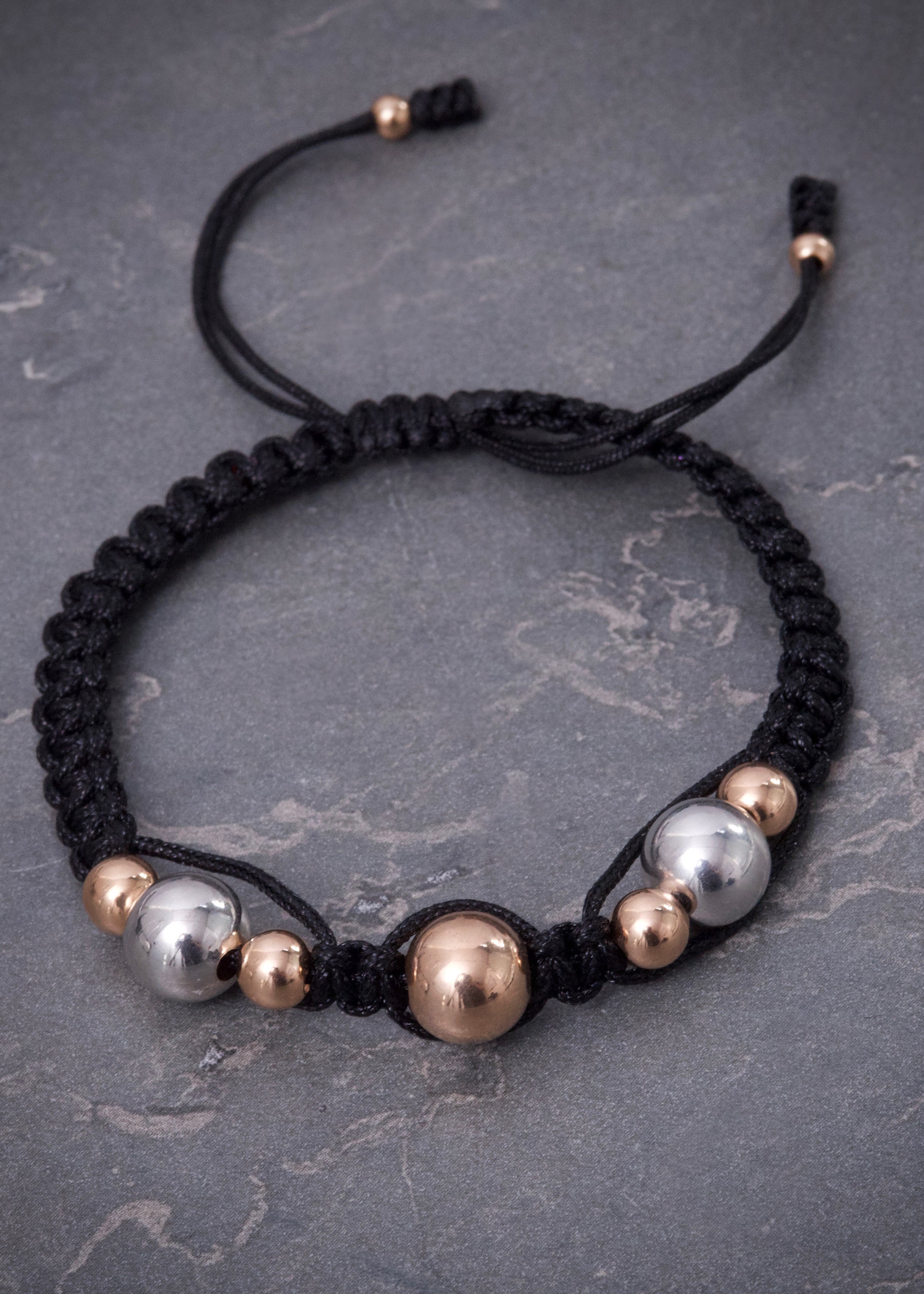 Pulsera en hilo negro con bolas lisas 1.6gr / Dos Oros (Joya) M