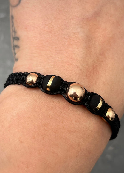 Pulsera en hilo negro con neoros y bolas lisas 0.8gr / Dos Oros (Joya) M
