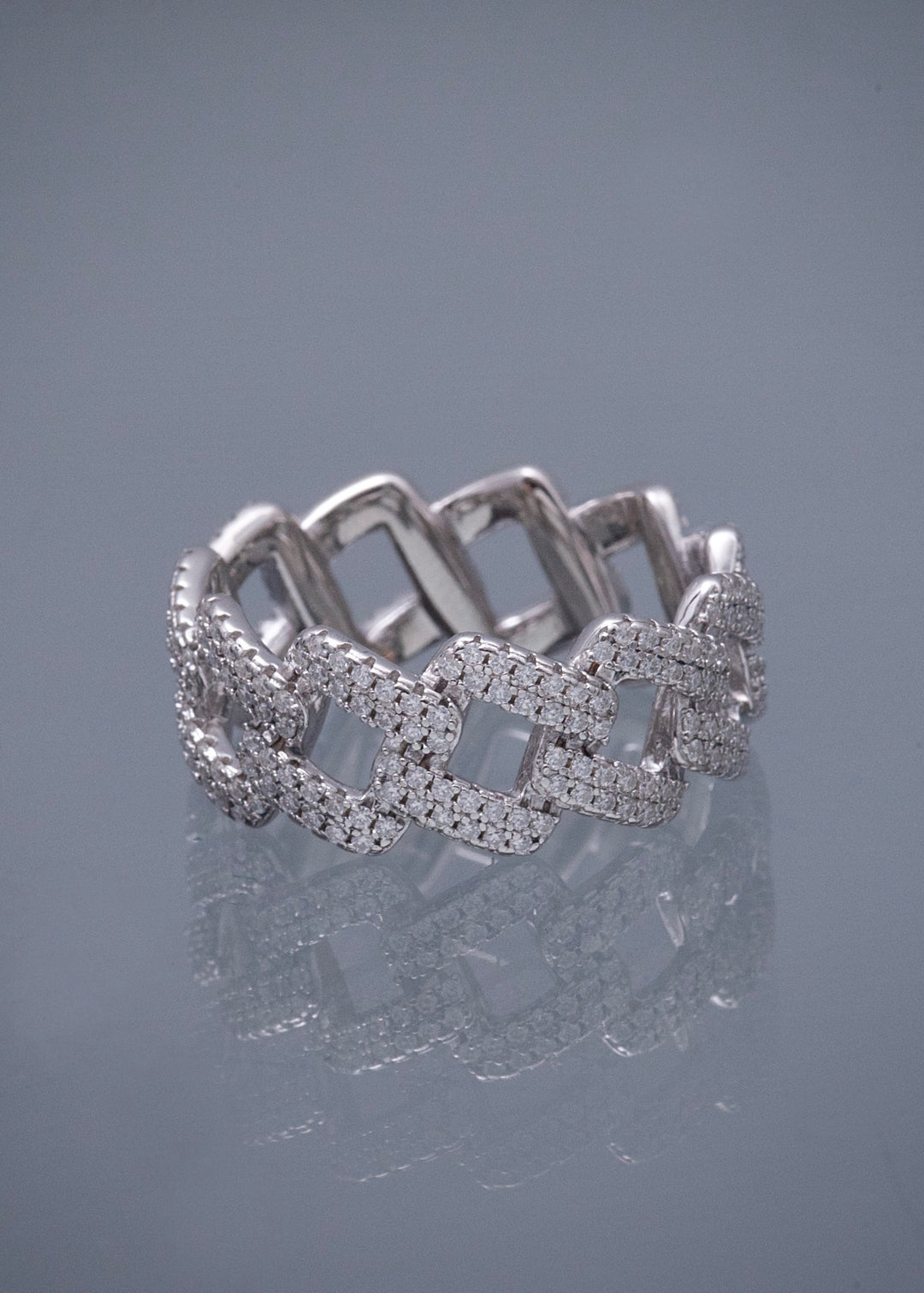 Anillo dubai con 140pts de moissanita 7.05gr / Talla 9 1/2  — Plata