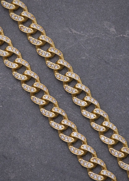 Cadena Cubana con Swarovski Blanco 25.1gr / 50cm / 5.9mm — Oro Amarillo