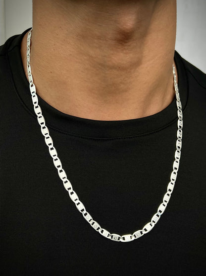 Cadena plana con grabado 21.1gr / Largo 60cm / Plata B