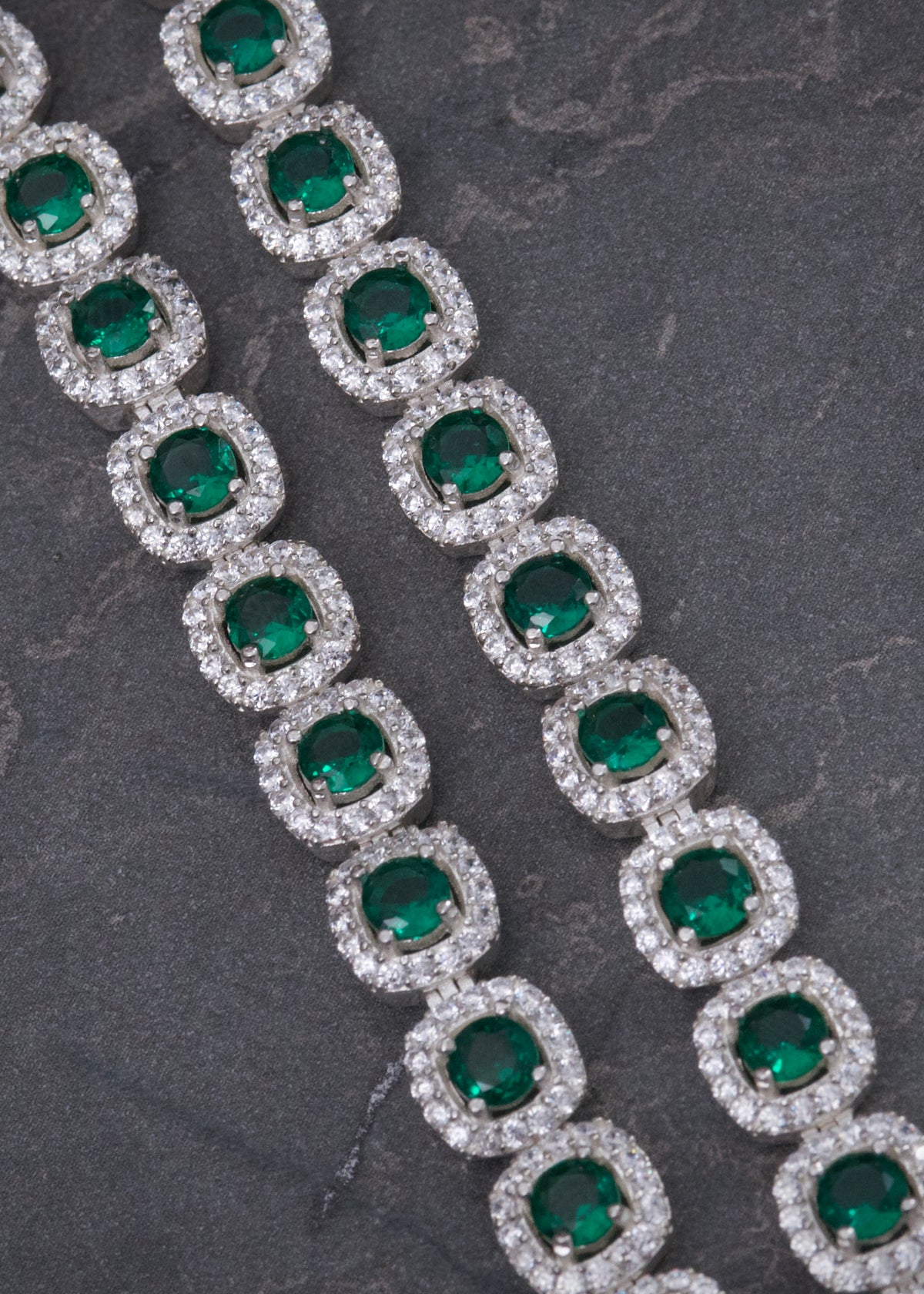 Cadena Tenis con Swarovski Verde y Blanco 56.45gr / 50cm / 7.7mm — Plata 925