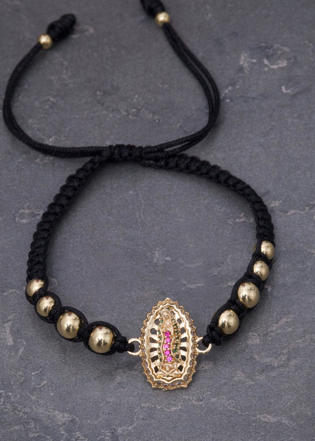 Pulsera en Hilo Negro con Herraje Virgen de Guadalupe 3.2gr — Oro Amarillo