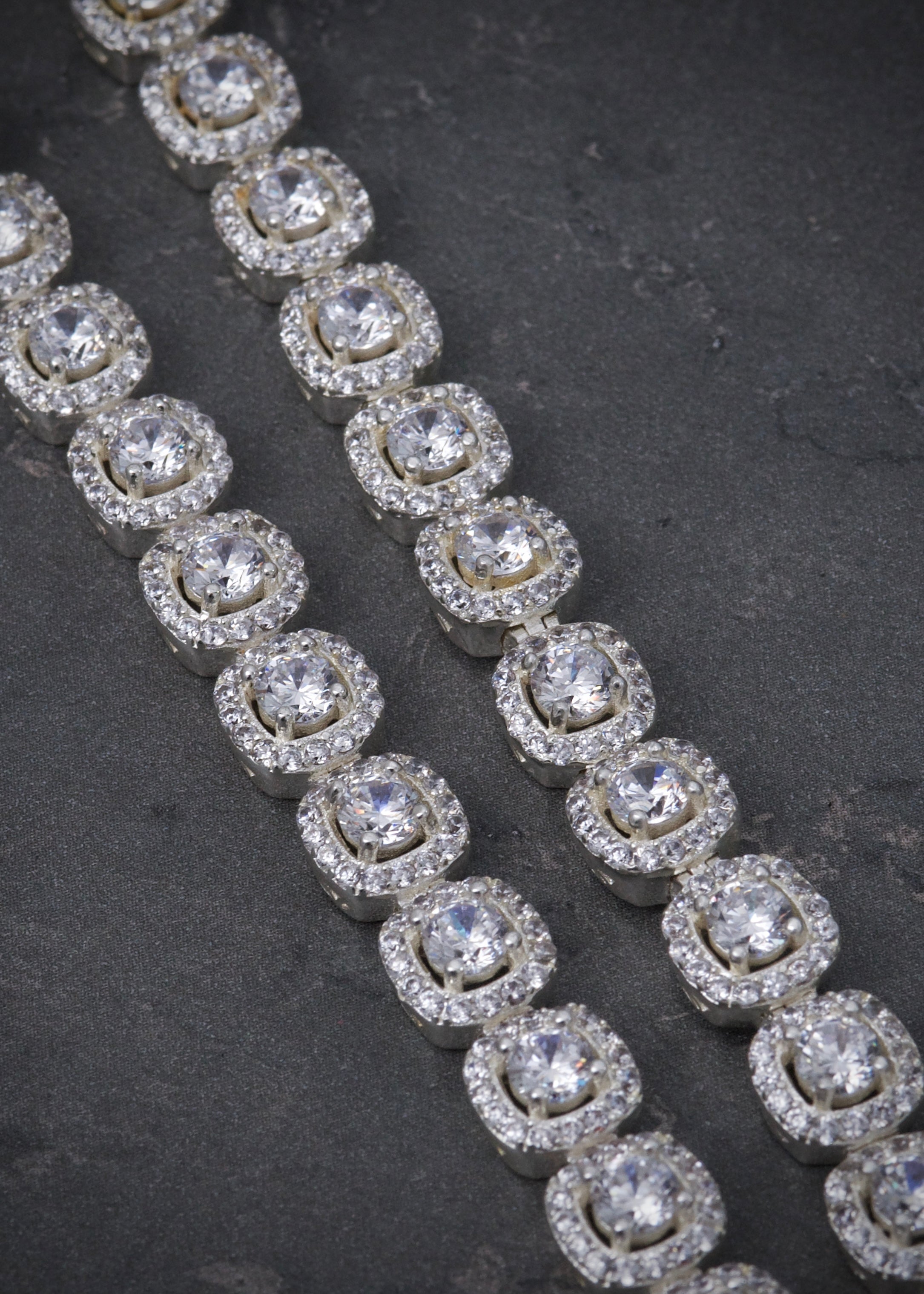 Cadena tenis con swarovski blanco 49.05gr / Largo 42cm / Plata B