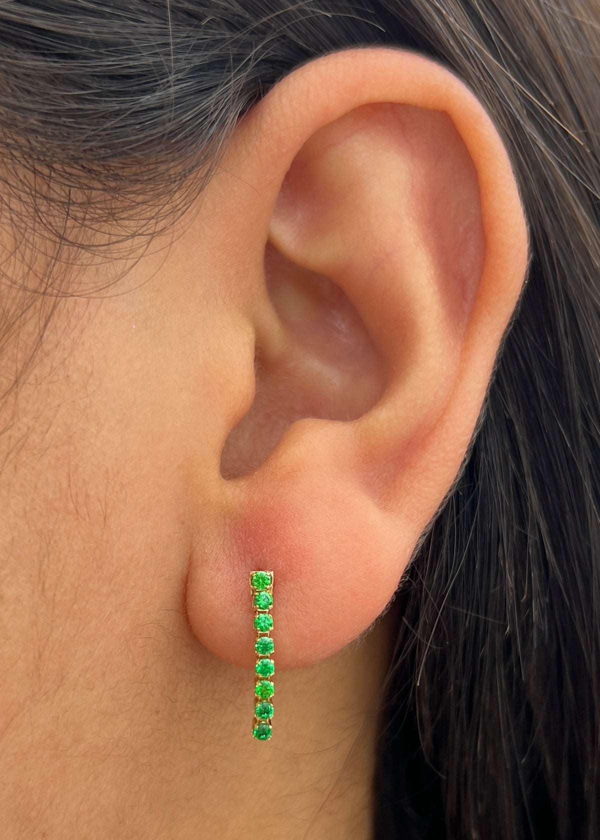 Topos con Swarovski Verde 0.8gr / 1.6cm / 1.8mm — Oro Amarillo
