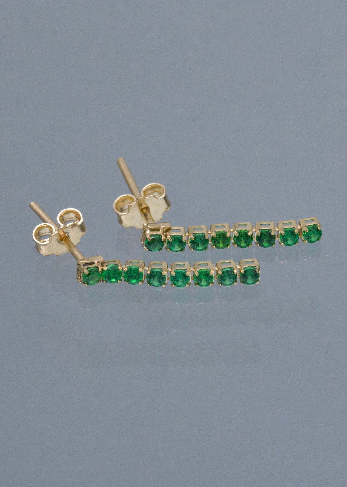 Topos con Swarovski Verde 0.8gr / 1.6cm / 1.8mm — Oro Amarillo