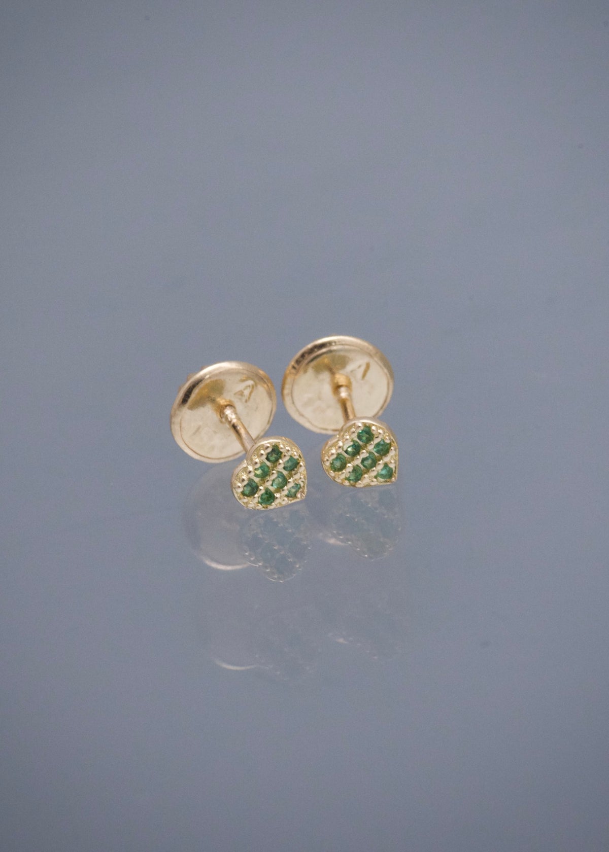 Topos Corazon con Swarovski Verde 0.5gr / 0.4cm / 3.8mm — Oro Amarillo