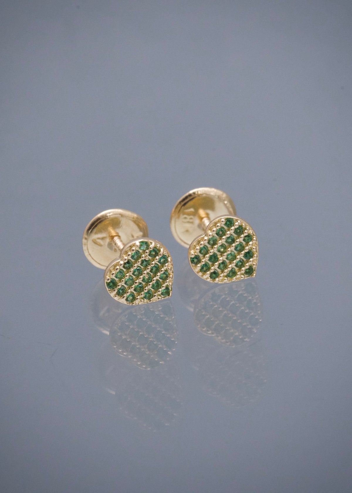 Topos Corazon con Swarovski Verde 0.9gr / 0.6cm / 5.9mm — Oro Amarillo
