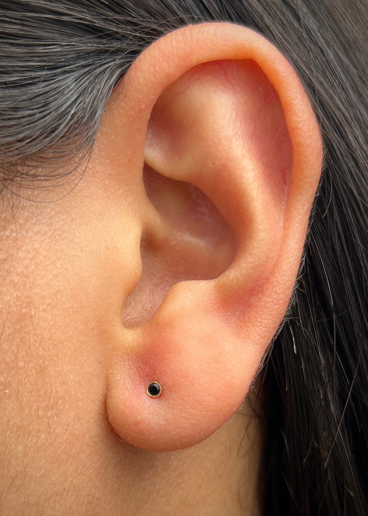 Topos Circulo con Swarovski Negro 0.35gr / 0.2cm / 2mm — Oro Amarillo