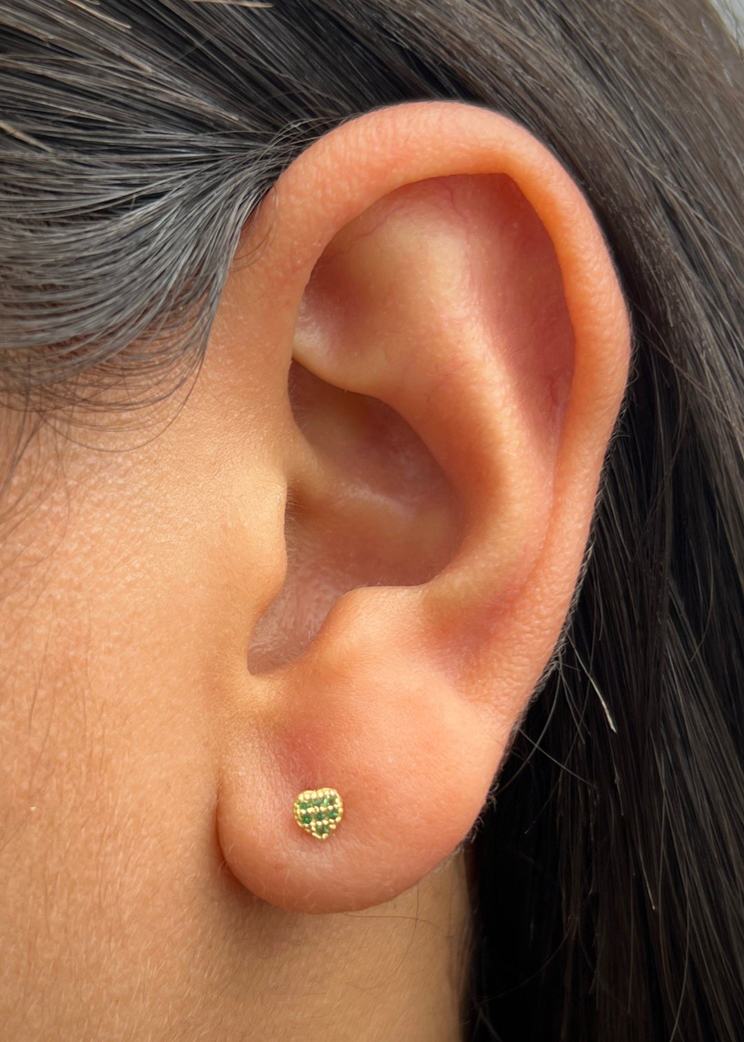Topos Corazon con Swarovski Verde 0.5gr / 0.4cm / 3.9mm — Oro Amarillo