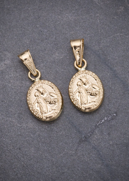 Dije virgen del carmen 0.4gr / Largo 1.7cm / Oro Amarillo Nac P