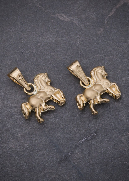 Dije Caballo 0.5gr / 1.4cm / 10.5mm — Oro Amarillo