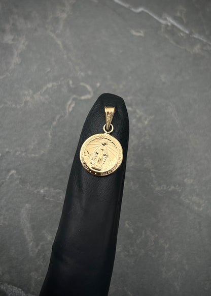 Dije Virgen de la milagrosa 0.7gr / Largo 1.9cm / Oro Amarillo Nac P
