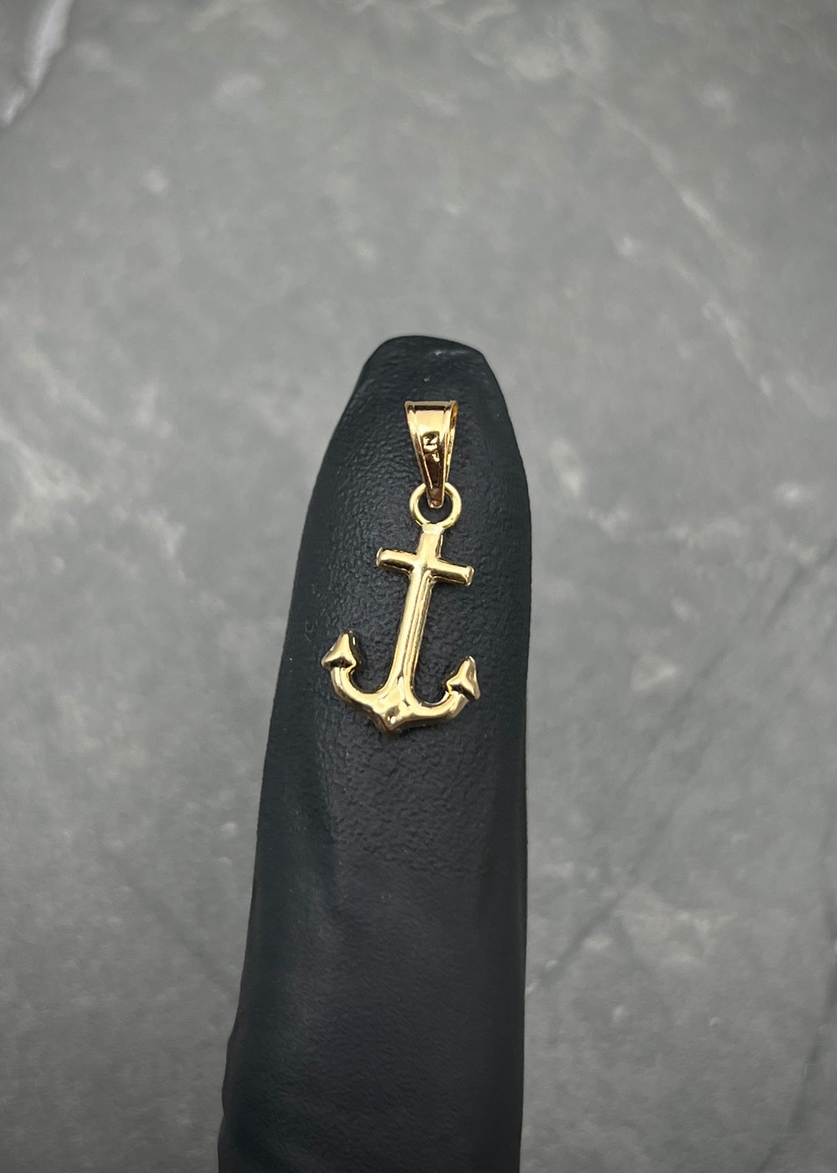 Dije de ancla 0.4gr / Largo 1.9cm / Oro Amarillo Nac P