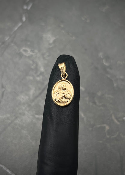 Dije virgen del carmen 0.6gr / Largo 1.9cm / Oro Amarillo Nac P