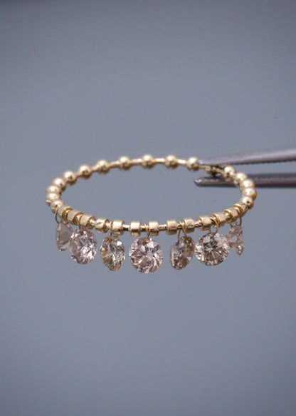 Anillo con 97pts de diamantes champan 1.1gr / TALLA 6 3/4 / Oro Amarillo (Joya) B