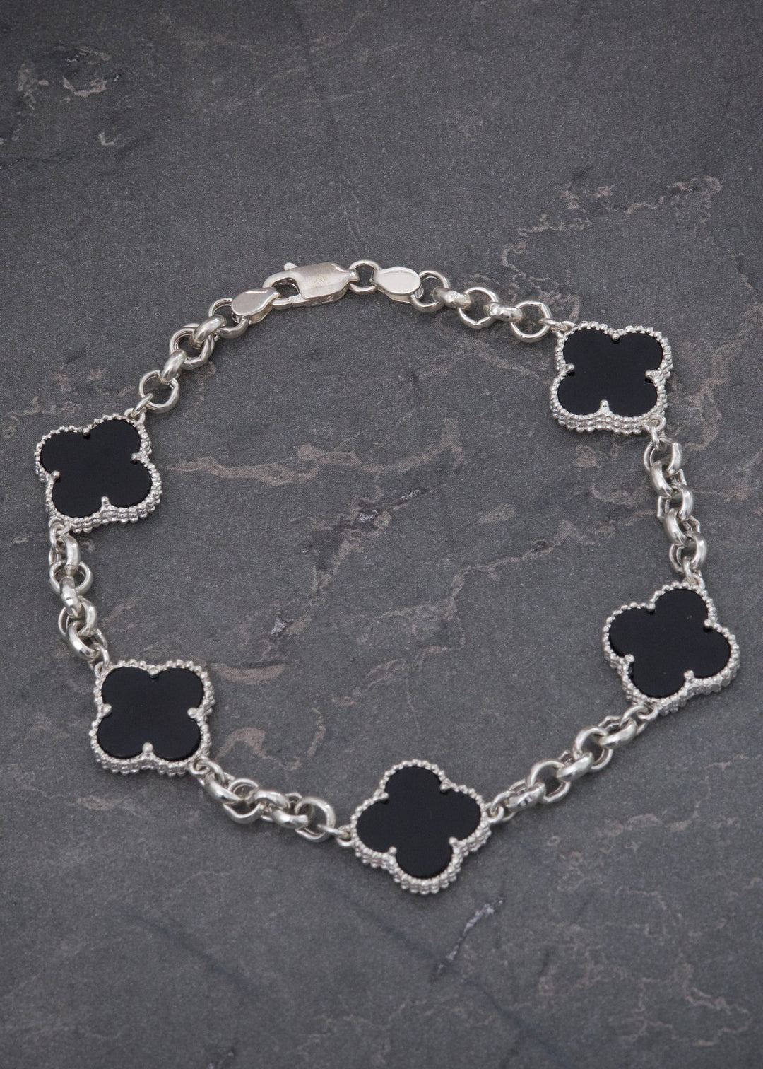 Pulso Lucky Clover Piedra Negra 8.15gr / 20cm / 14mm — Plata 925