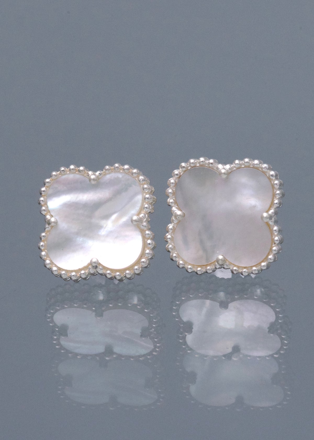Topos Lucky Clover Piedra Blanca 3.15gr / 1.2cm / 12mm — Plata 925