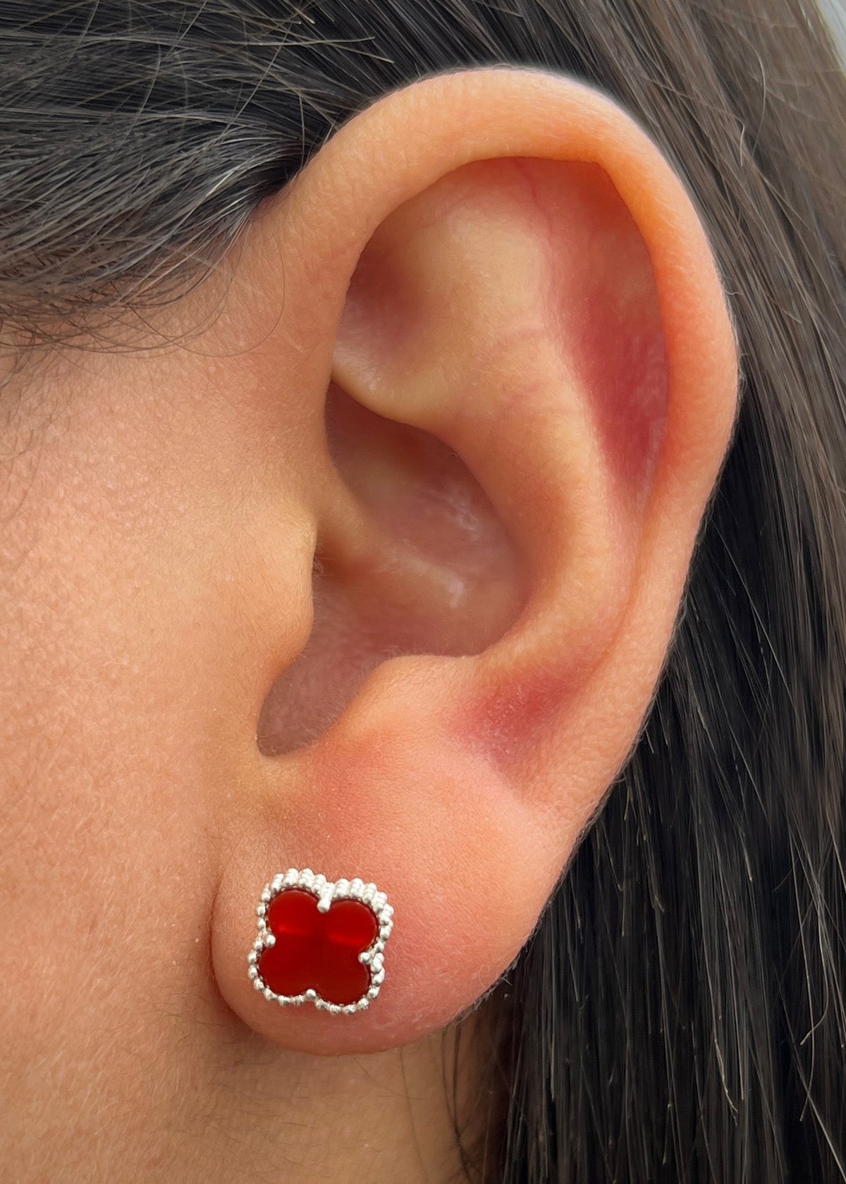 Topos Lucky Clover Piedra Roja 1.9gr / 0.8cm / 8mm — Plata 925