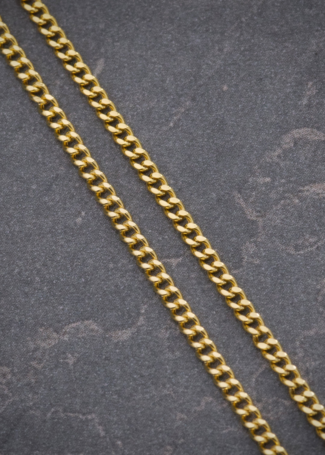 Cadena Cubana 2.45gr / 50cm / 1.8mm — Oro Amarillo
