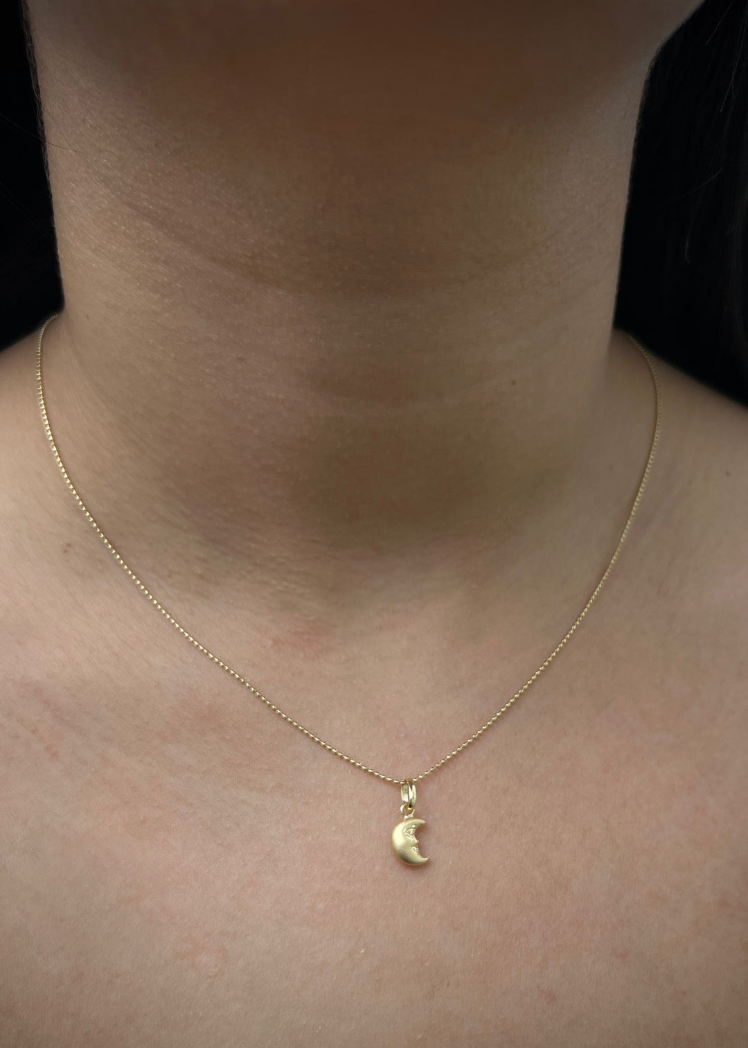 Dije luna 0.35gr / Largo 1.6cm — Oro Amarillo