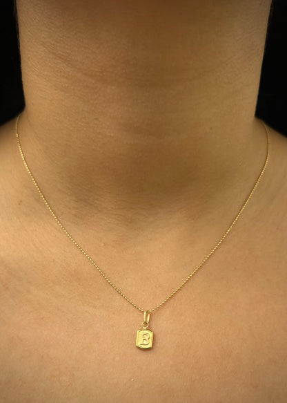 Dije letra B 0.35gr / Largo 1.5cm / Oro Amarillo Nac P