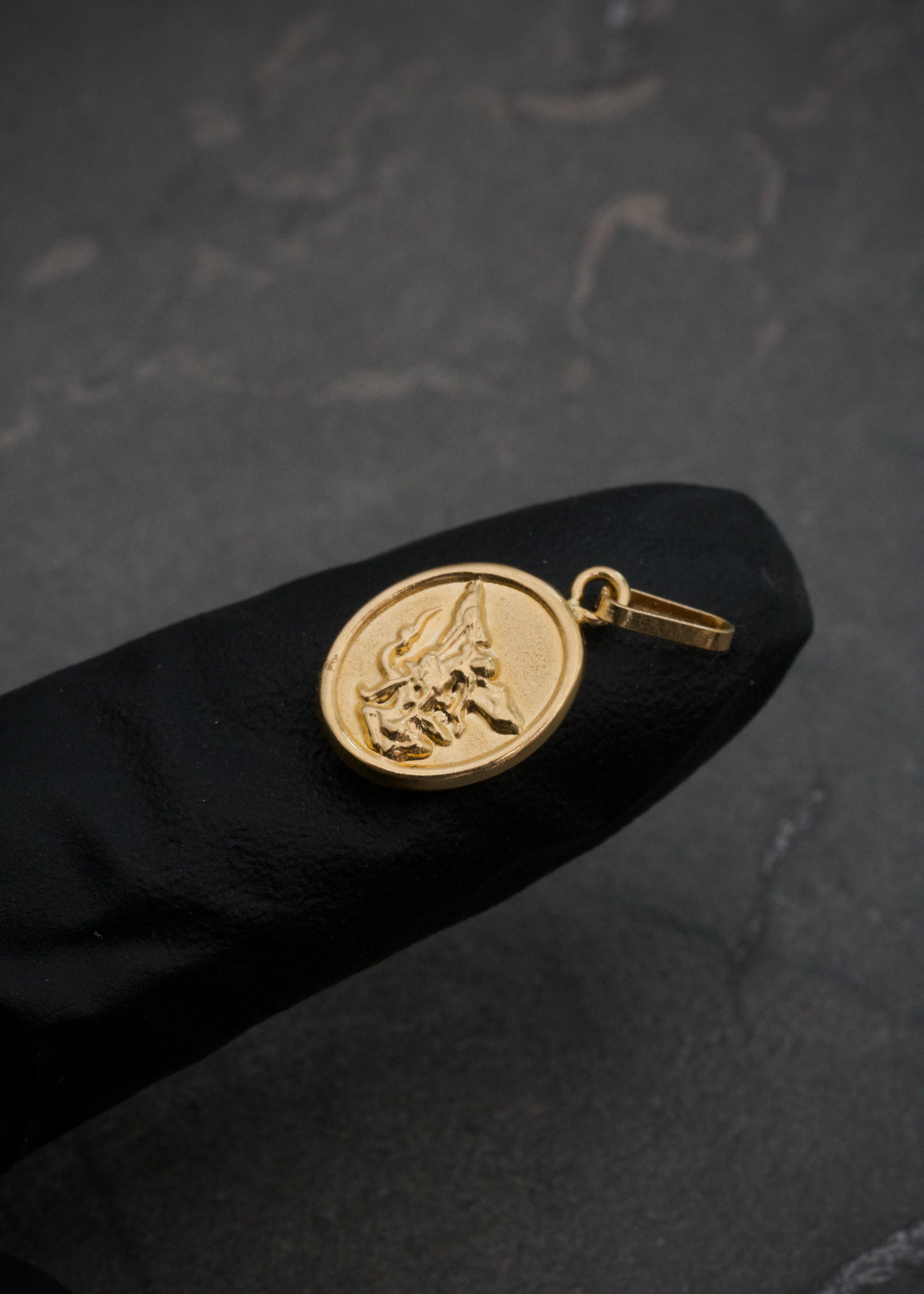 Dije arcangel san miguel 0.5gr / Largo 1.7cm / Oro Amarillo Nac M