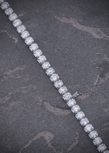 Pulso tenis con swarovski blanco 3.3gr / Largo 18.5cm / Plata B