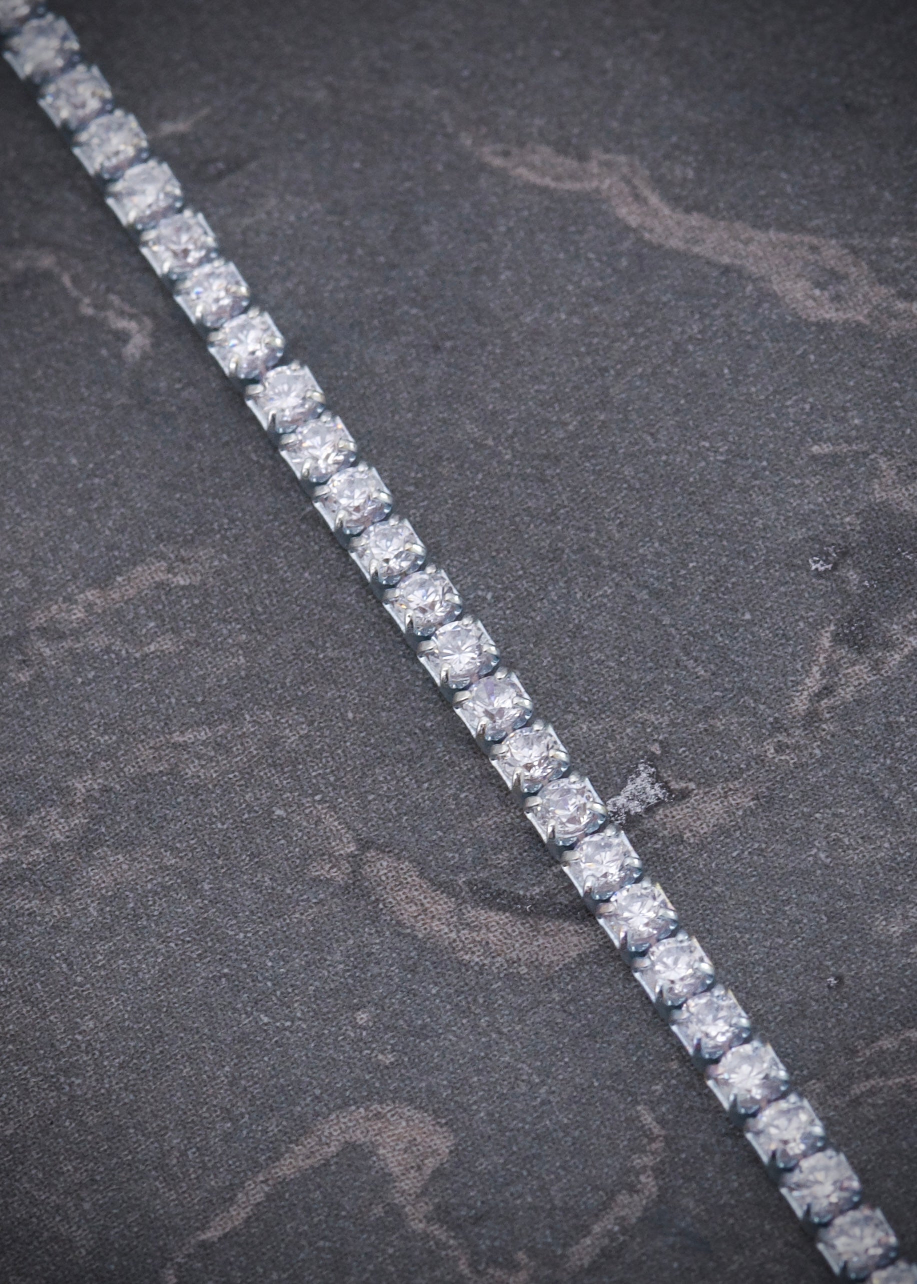 Pulso tenis con swarovski blanco 3.25gr / Largo 17.5cm / Plata M
